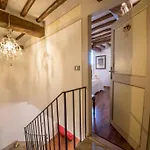 Appartmento In Via San Rufino 公寓