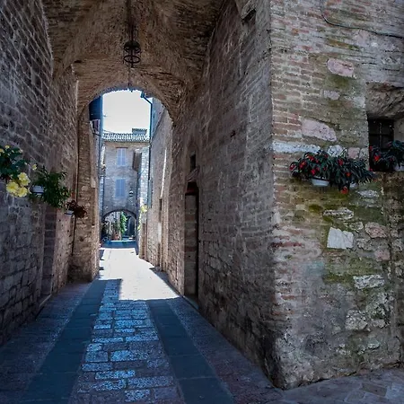 Appartmento In Via San Rufino * 阿西西